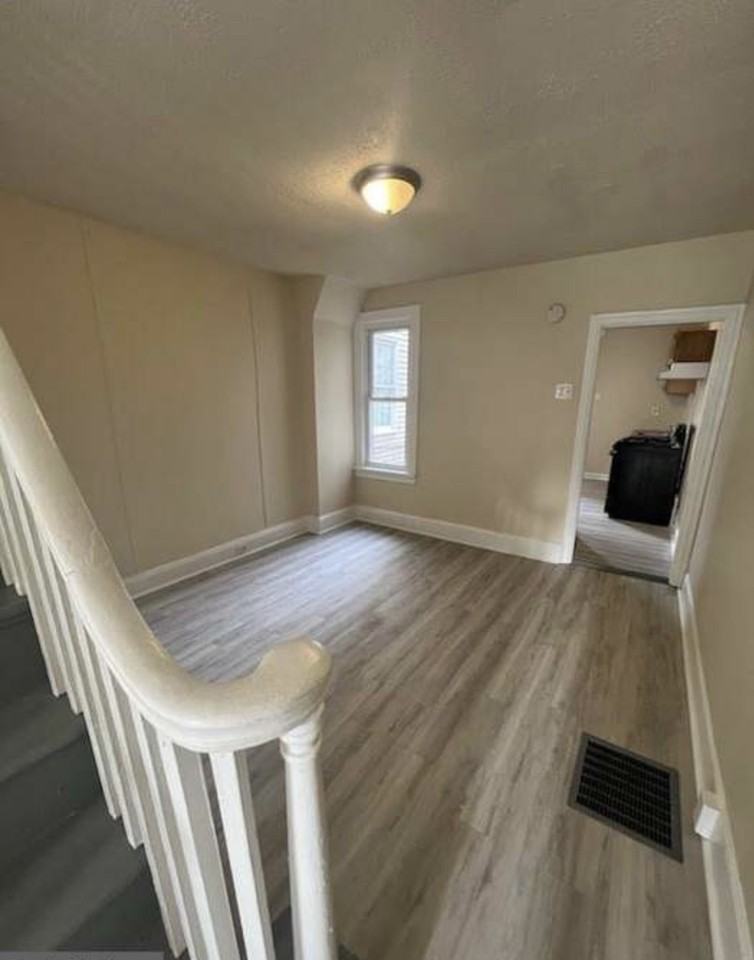 11 Cedar St - Photo 4 of 11