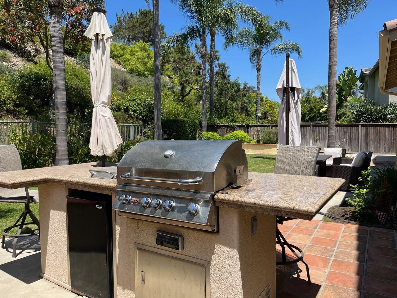 2160 Coast Ave - Photo 7 of 17