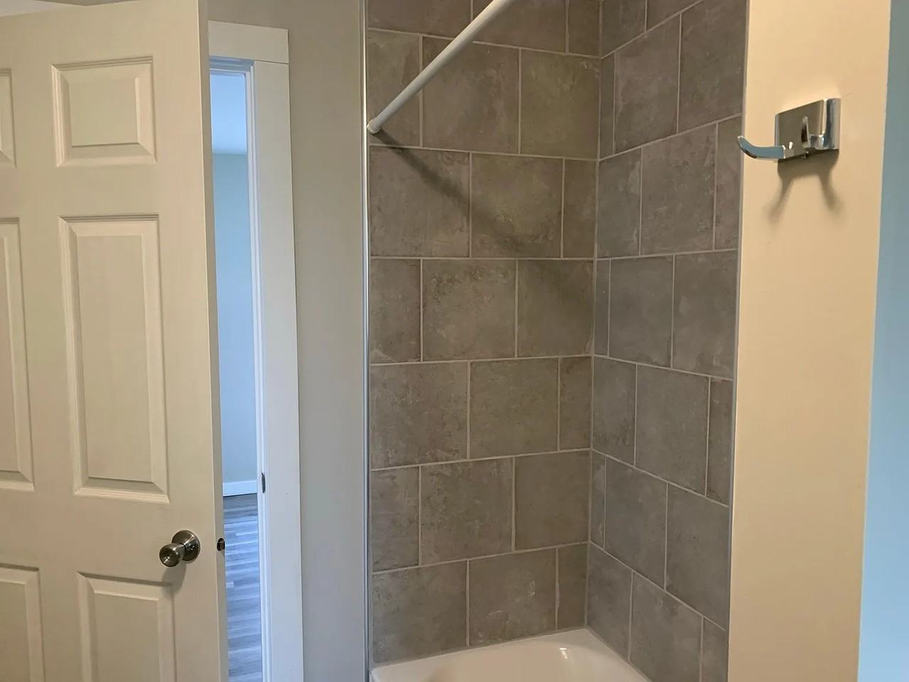 608 Fox St - Photo 2 of 14