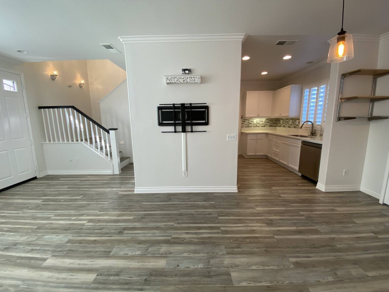 22992 Serra Dr - Photo 3 of 16