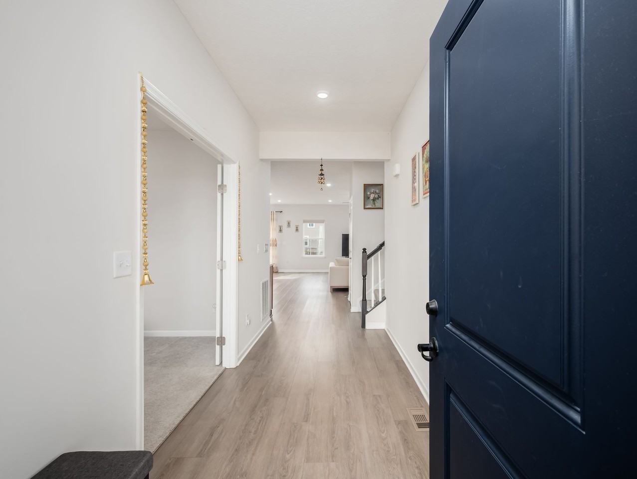 128 Cameo Woods Dr - Photo 7 of 50