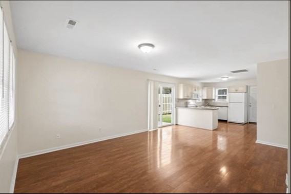 1004 Belle Dr #B - Photo 4 of 18