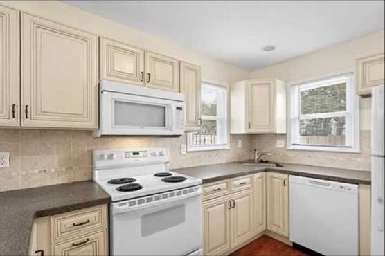 1004 Belle Dr #B - Photo 7 of 18