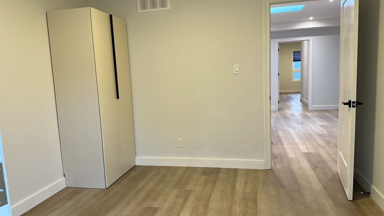 College St & Henry St - Photo 3 of 16