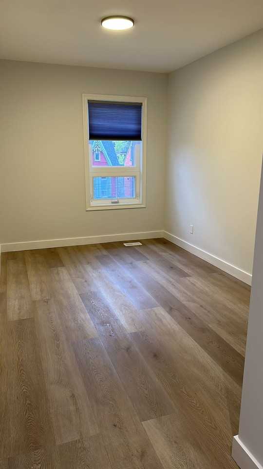 College St & Henry St - Photo 4 of 16