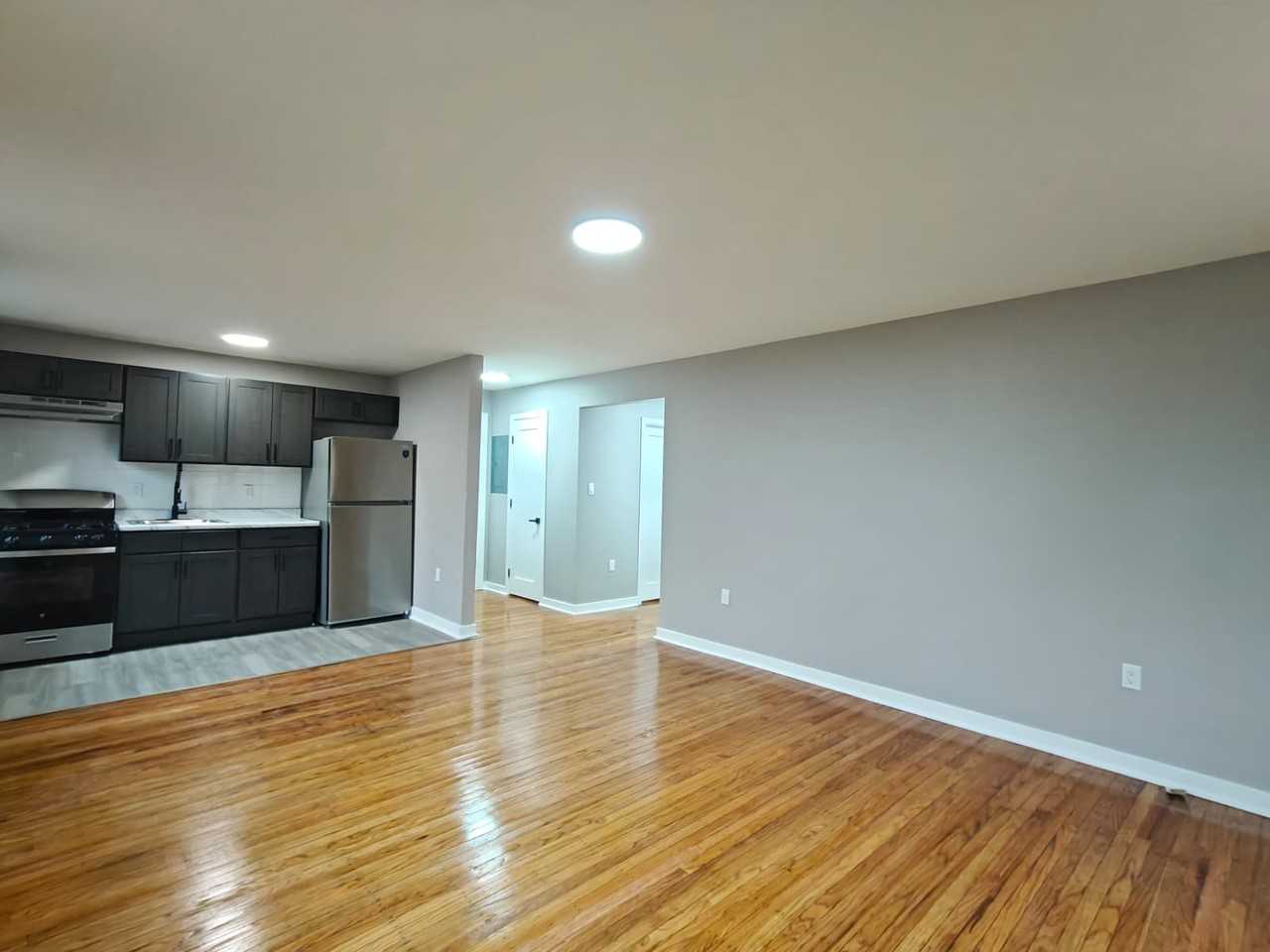 125 Forest Ave #3B - Photo 3 of 8