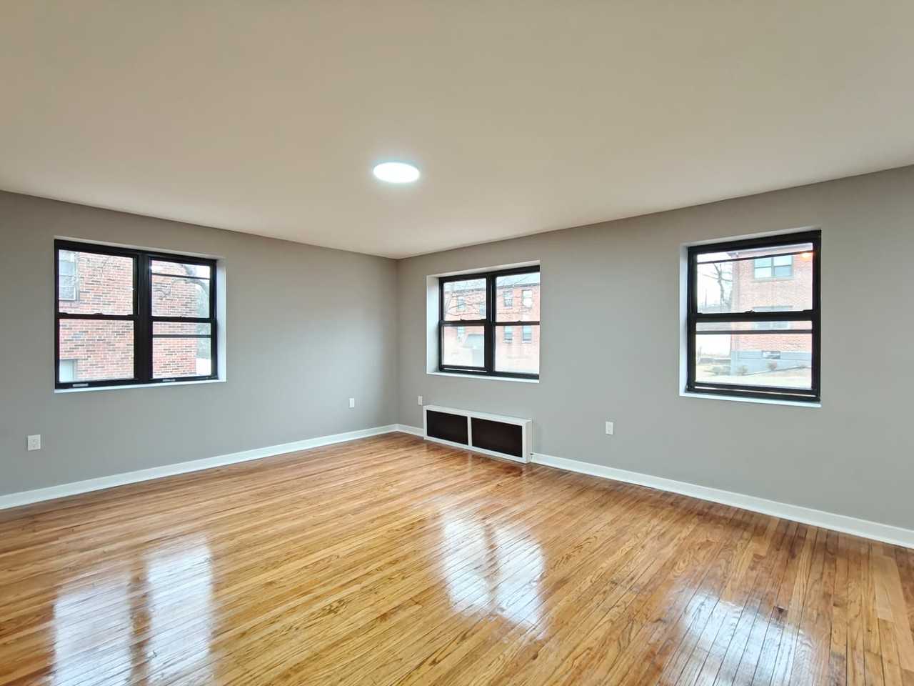 125 Forest Ave #3B - Photo 4 of 8