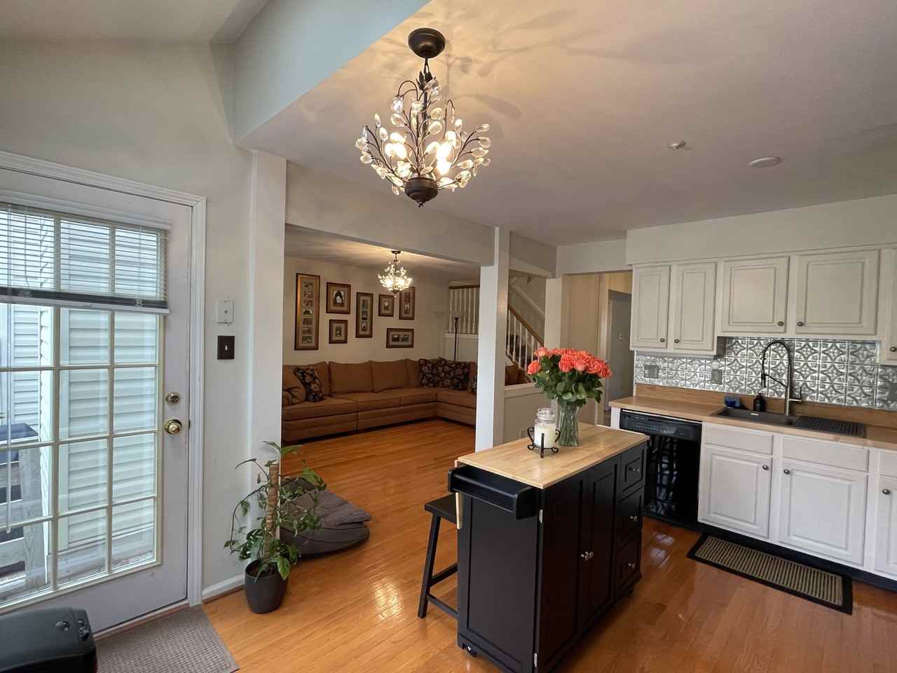 409 Greenwich Ct - Photo 4 of 41