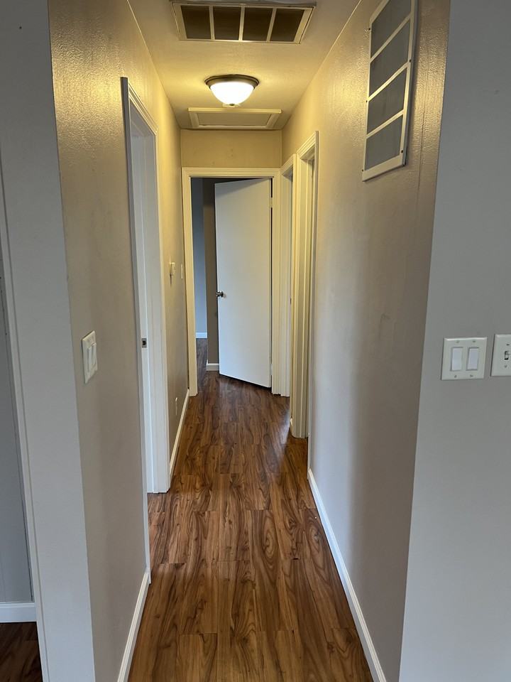 4 Squire Ct #NA - Photo 4 of 9