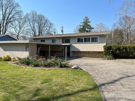 featured image of 1004 E Sunnycrest Dr #NA