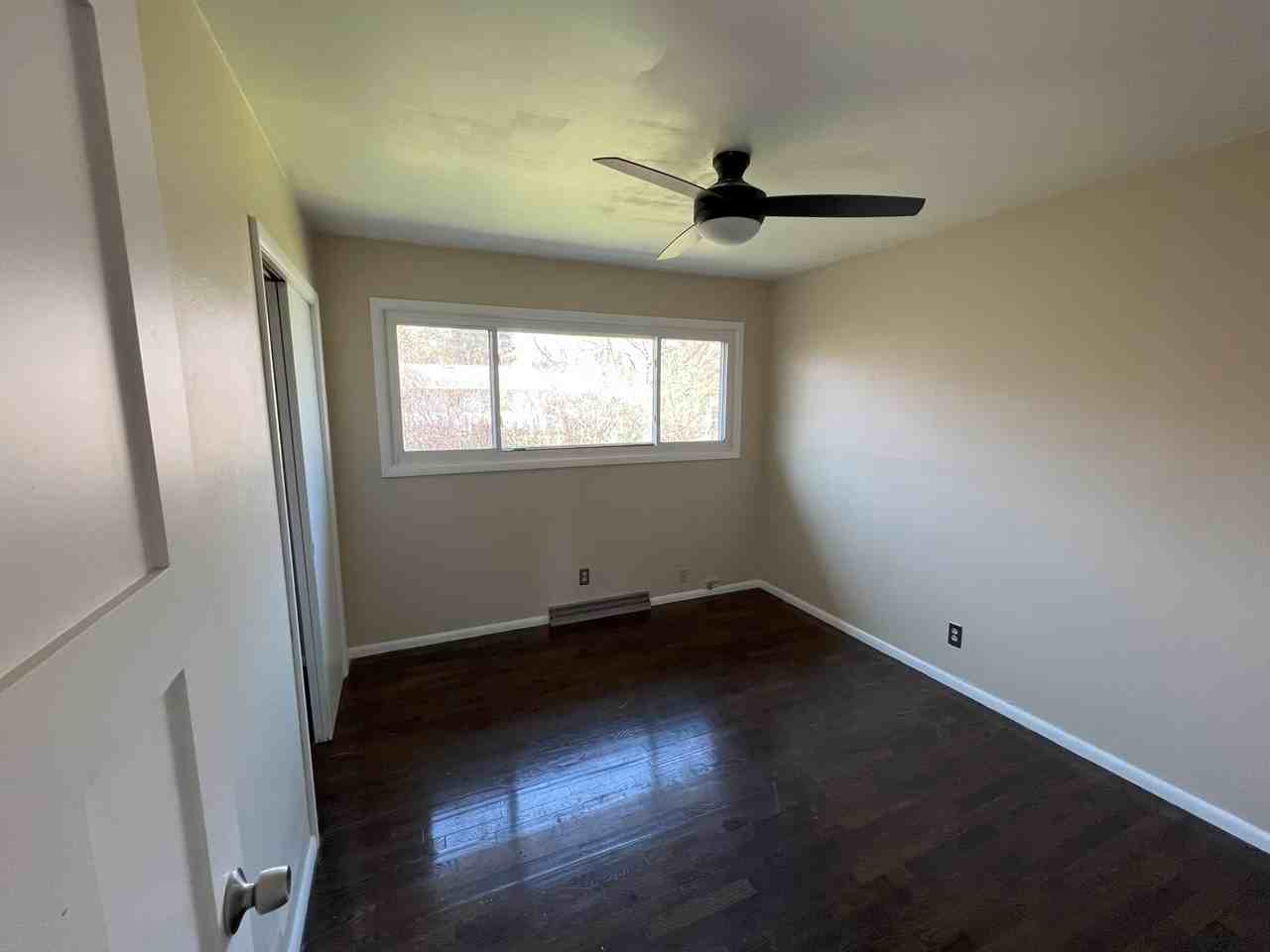 1004 E Sunnycrest Dr #NA - Photo 6 of 11