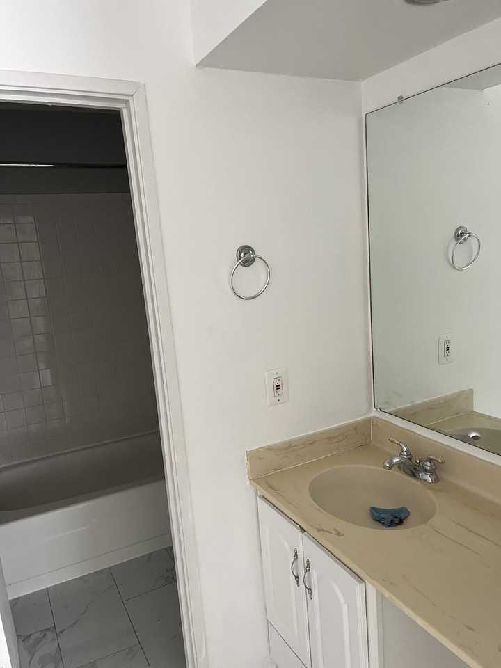 9416 Fern Hollow Way #9416 - Photo 6 of 8