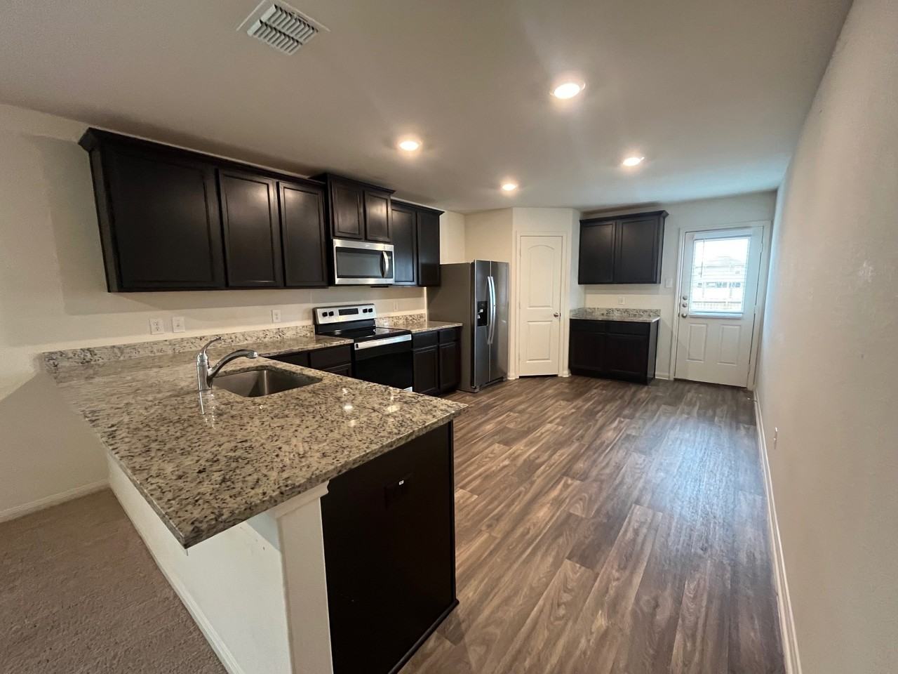 708 Shoal Crk #1 - Photo 5 of 31