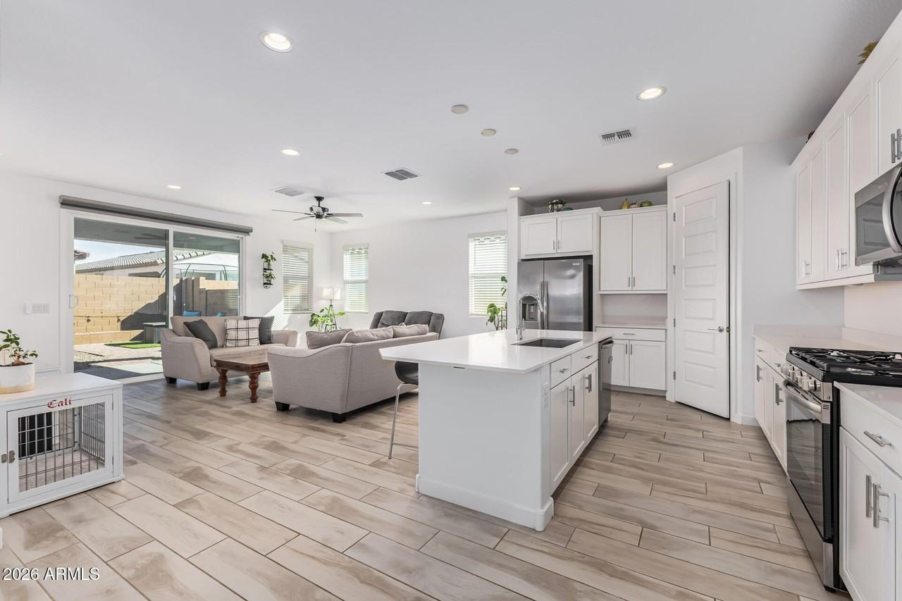 3347 S 156th Ave - Photo 3 of 49