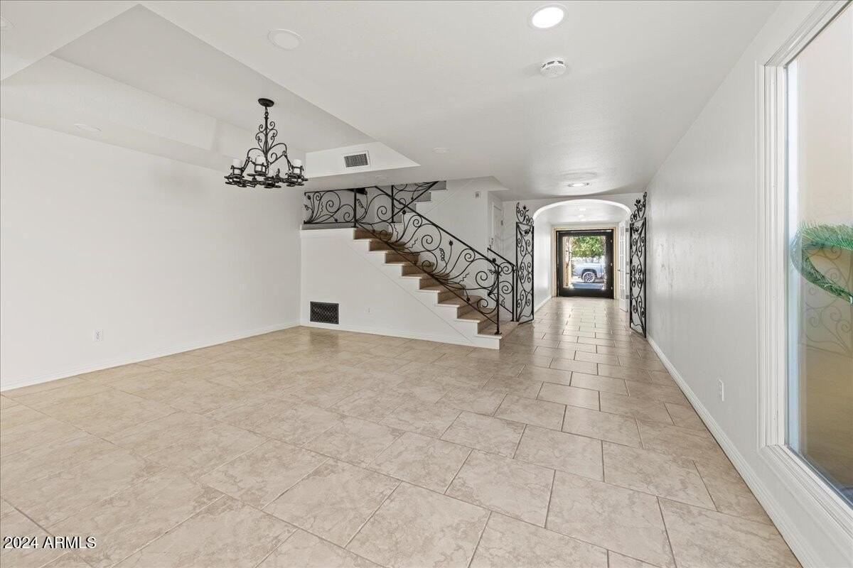 4327 N 69th Way - Photo 4 of 44