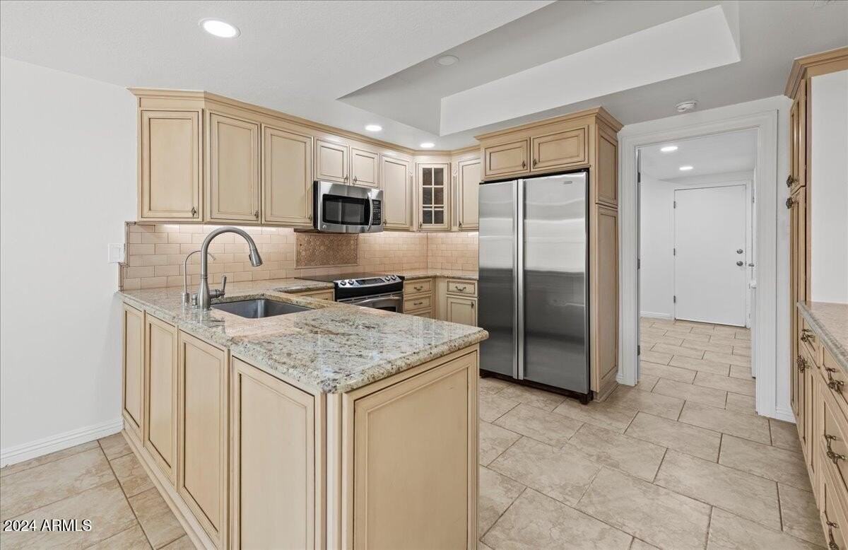 4327 N 69th Way - Photo 5 of 44