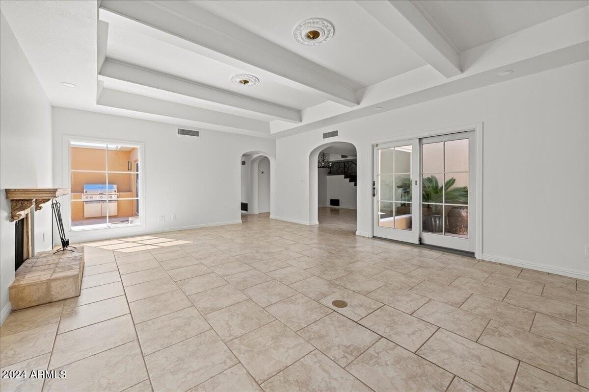 4327 N 69th Way - Photo 7 of 44