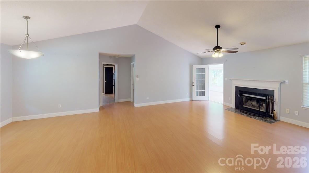 13906 Glendevon Ct - Photo 3 of 36