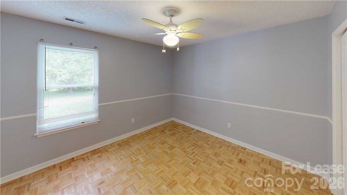 13906 Glendevon Ct - Photo 6 of 36