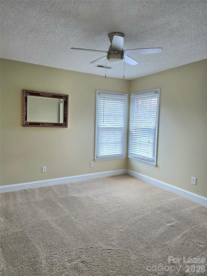 142 Cottontail Ln Se - Photo 7 of 20