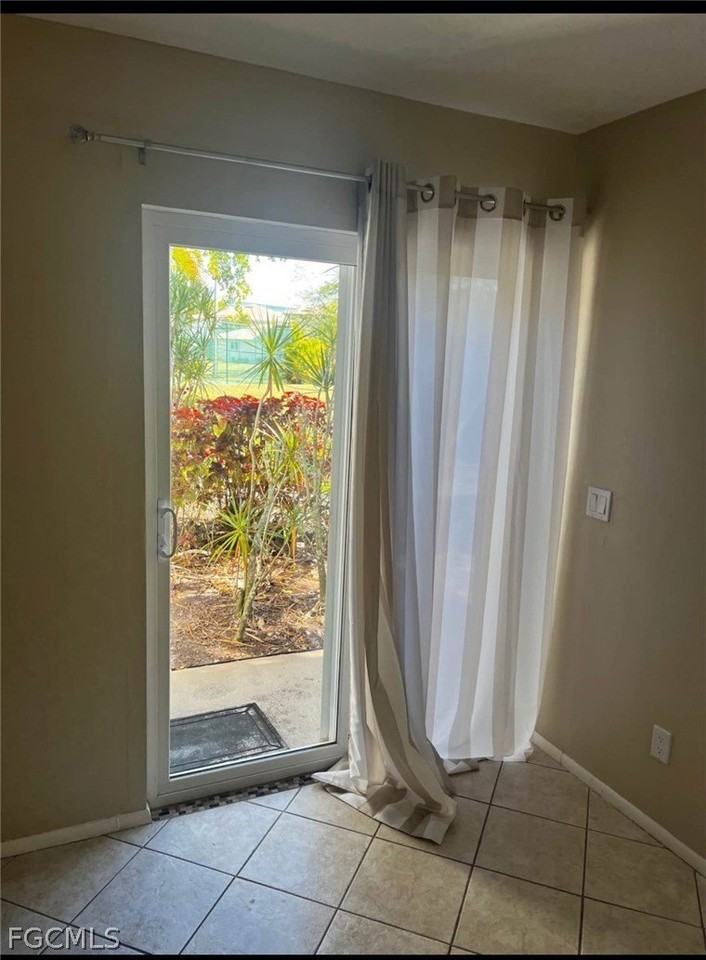 3401 New South Province Blvd Apt 2 - Photo 4 of 21