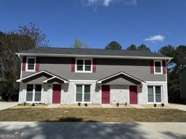 featured image of 4235 Debby St