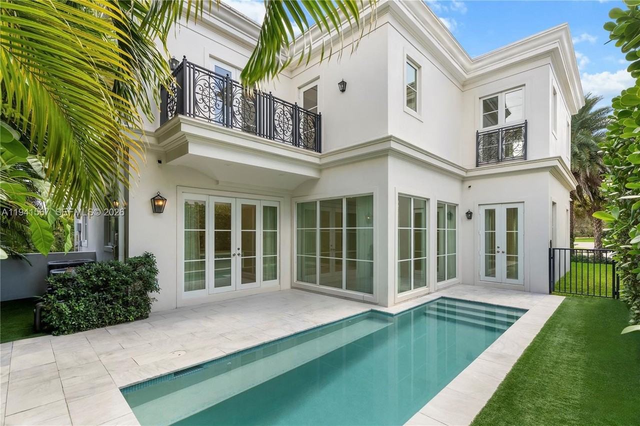 315 Santander Ave #311