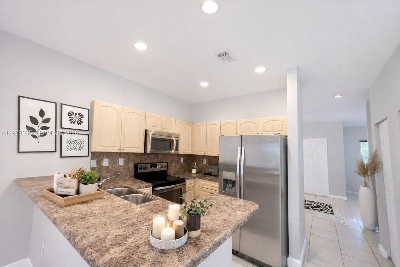 11243 Sw 230th Ter #0 - Photo 2 of 22