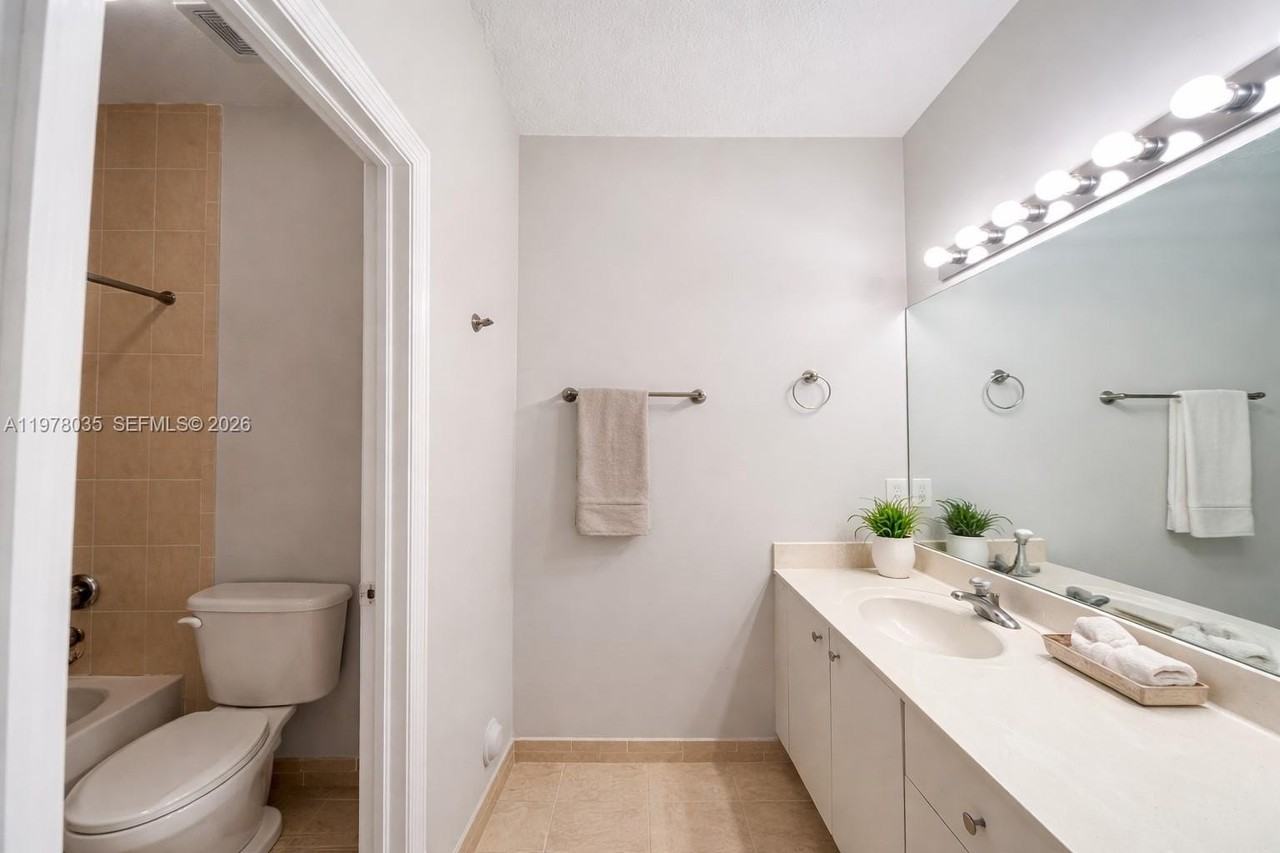 11243 Sw 230th Ter #0 - Photo 7 of 22