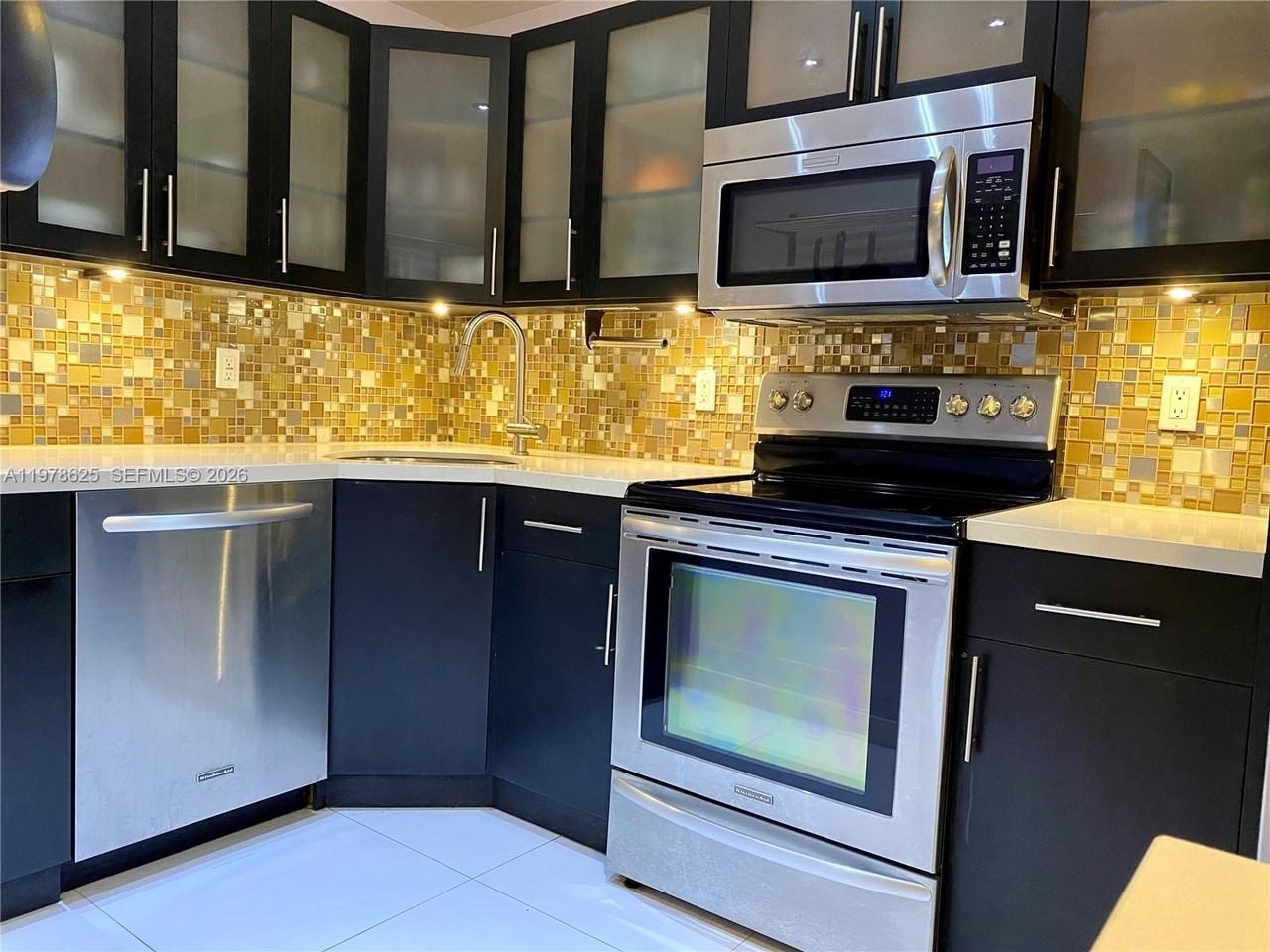 7300 Byron Ave #4 - Photo 3 of 3