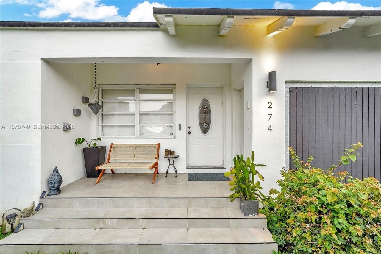 274 Nw 43rd St #NA - Photo 2 of 50