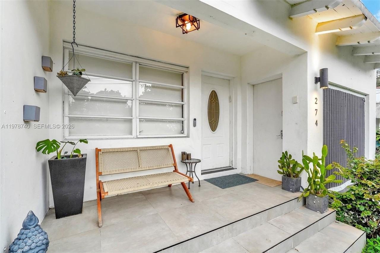 274 Nw 43rd St #NA - Photo 3 of 50