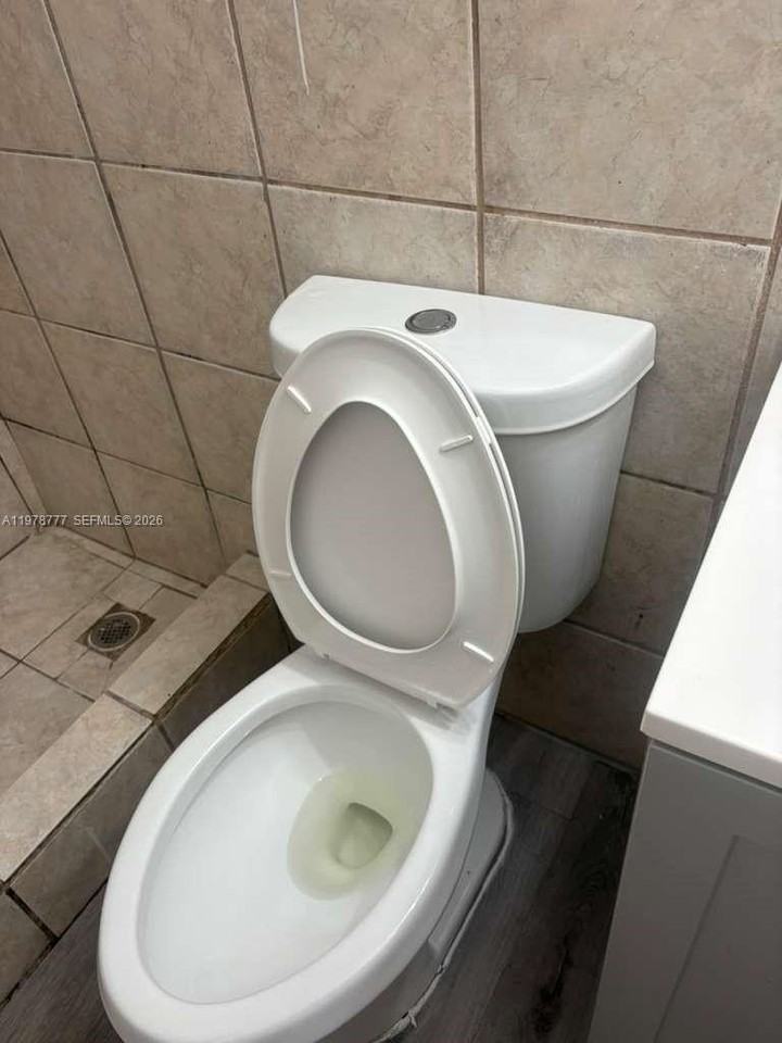 1715 Nw 8th Ct #1 - Photo 5 of 9