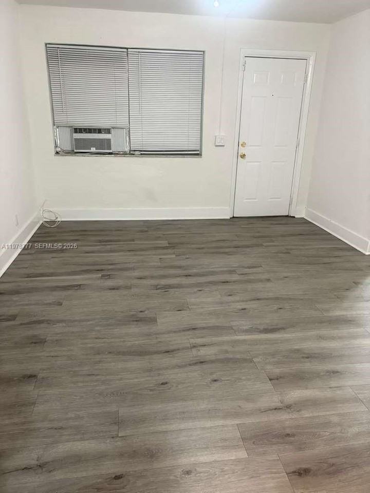 1715 Nw 8th Ct #1 - Photo 7 of 9