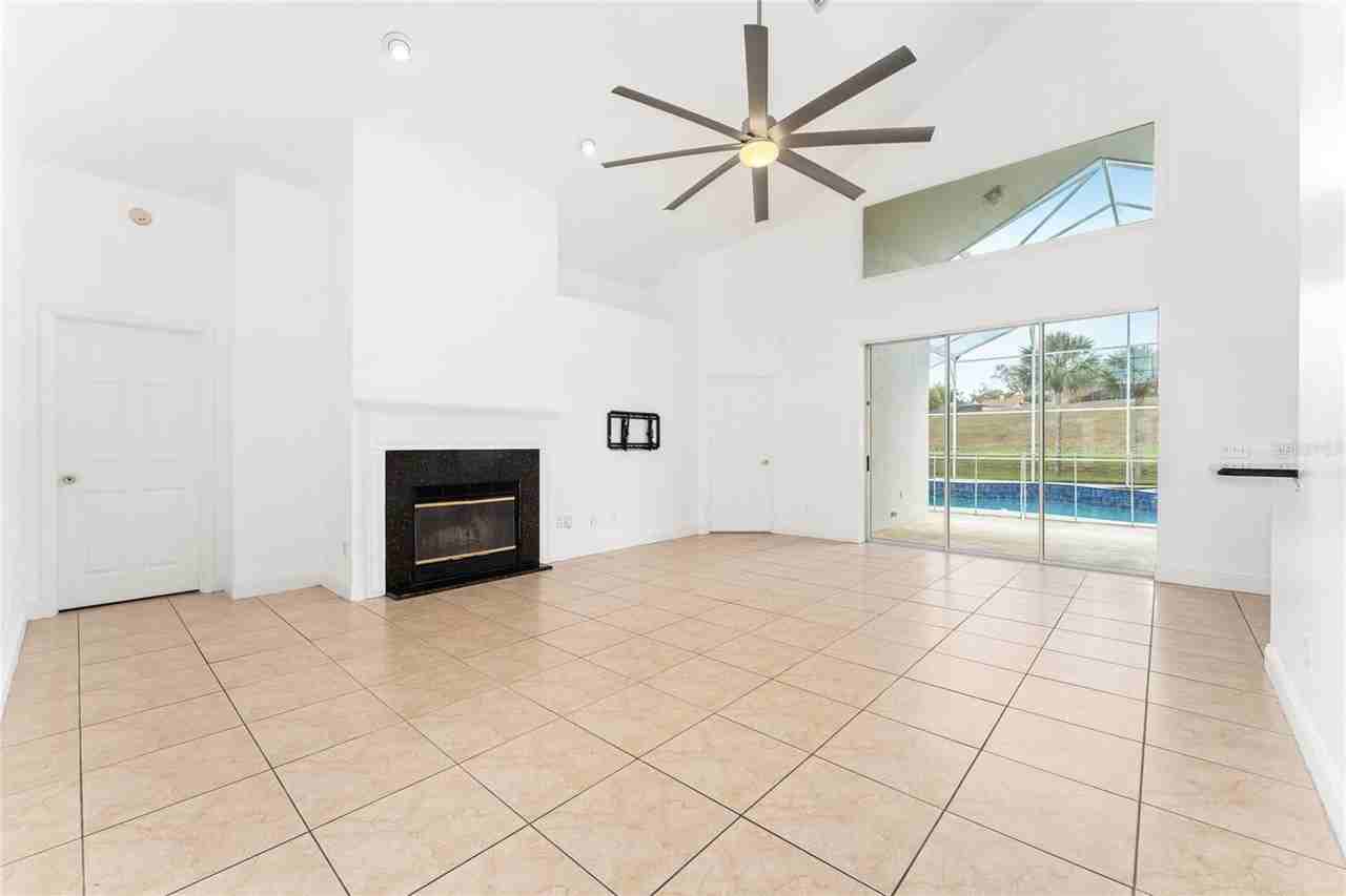 8101 Canyon Lake Cir - Photo 5 of 27