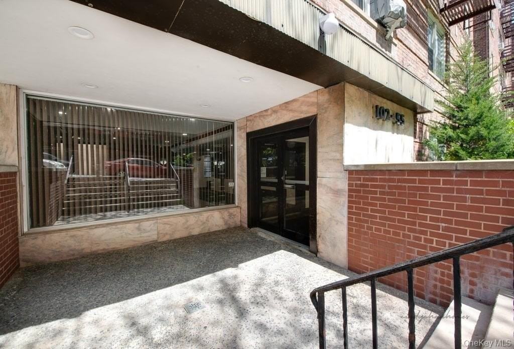 10255 67th Dr Apt 1j - Photo 2 of 30