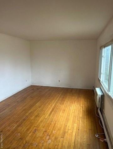 639 Wellwood Ave Unit B6 - Photo 4 of 12