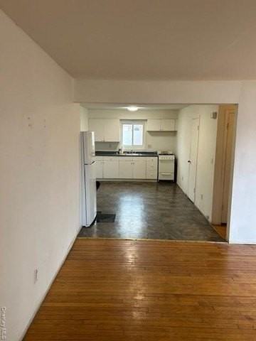 639 Wellwood Ave Unit B6 - Photo 5 of 12