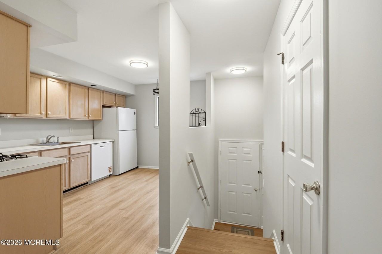 1606 Alpine Trl - Photo 3 of 33