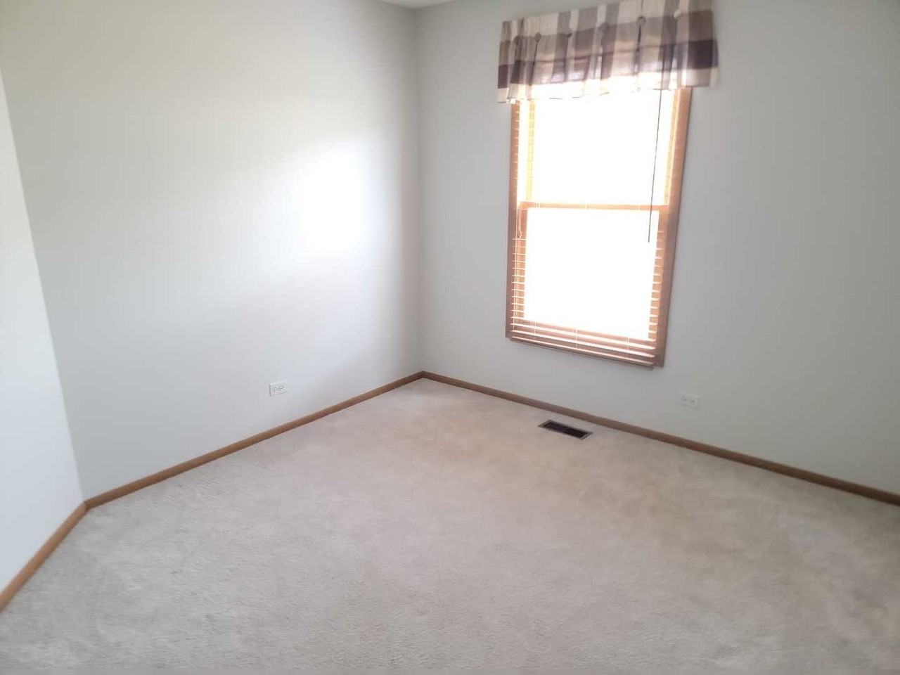 1871 Fox Run Dr Unit A - Photo 6 of 28