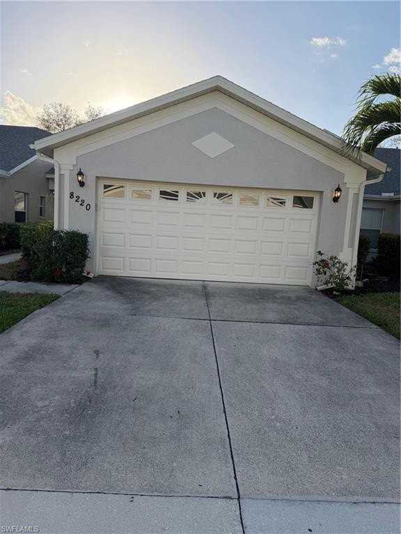 8220 Ibis Cove Cir Unit B216 - Photo 3 of 38