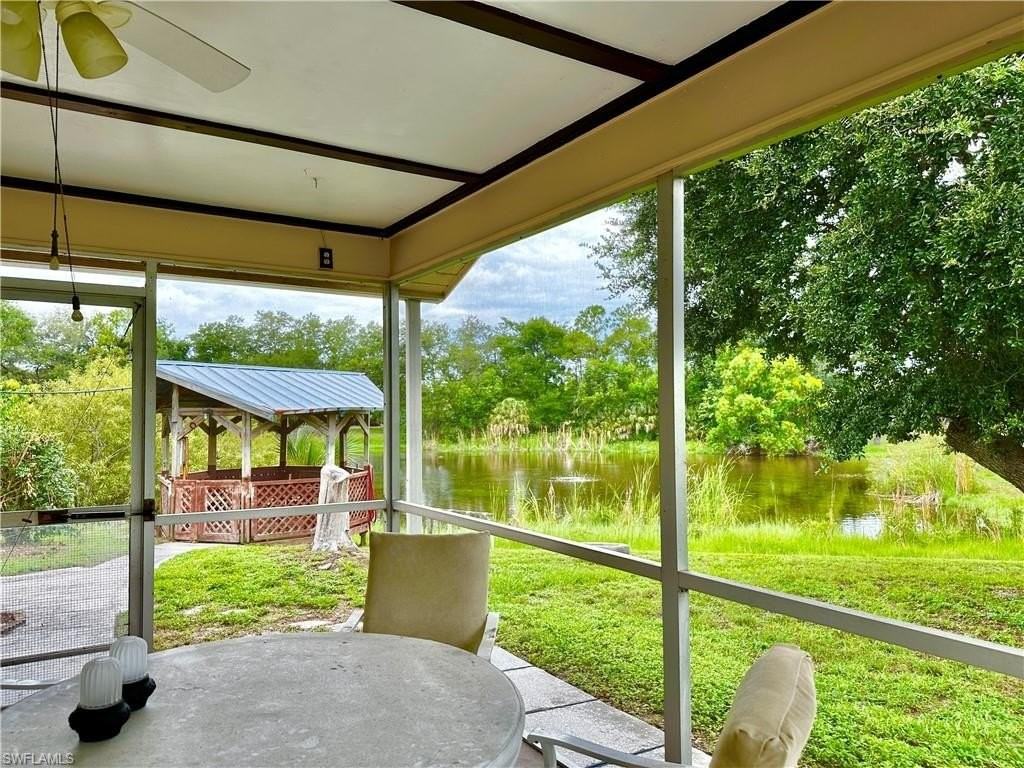 11791 Bradley Ct - Photo 3 of 32