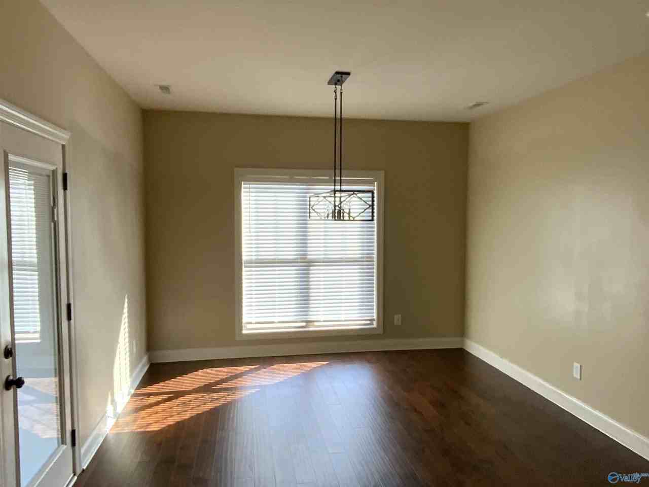 111 Fawn Forest Dr - Photo 4 of 10