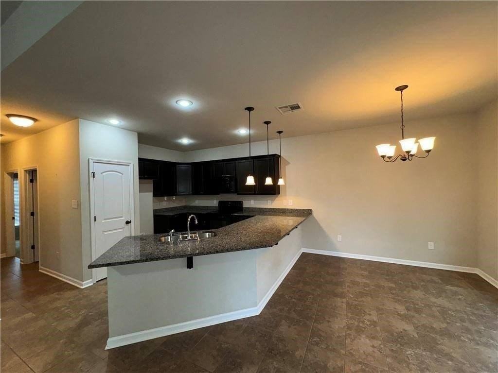 42225 Atmore Pl - Photo 4 of 17