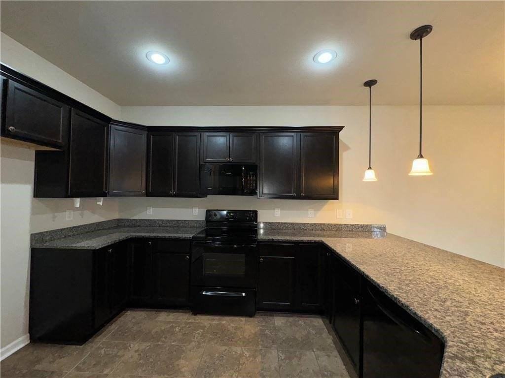 42225 Atmore Pl - Photo 5 of 17