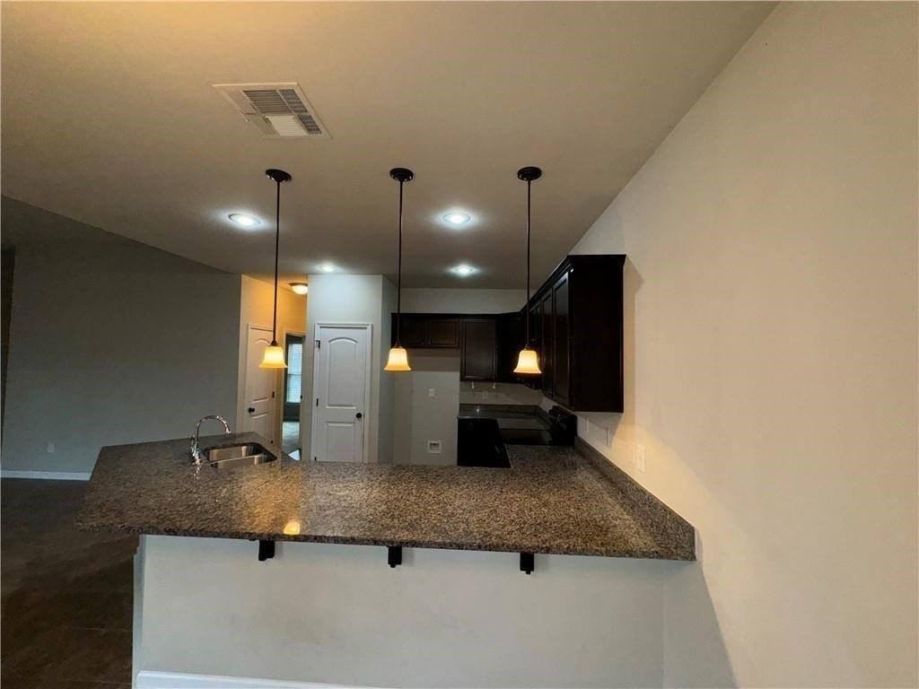 42225 Atmore Pl - Photo 6 of 17