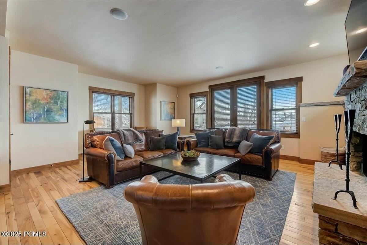 85 King Rd - Photo 4 of 50