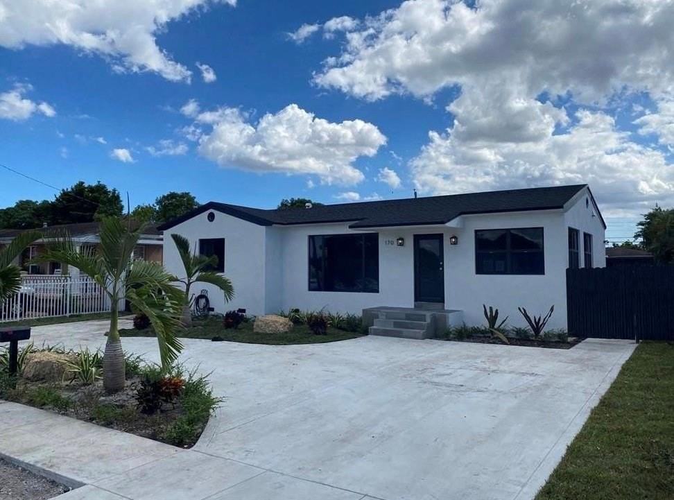 170 W 58th St - Photo 2 of 22