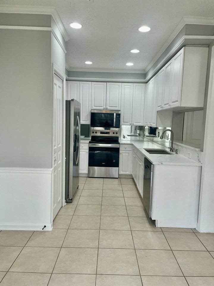 21539 Saint Andrews Grand Cir #42 - Photo 2 of 22