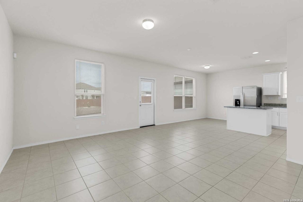 11239 Long Rider - Photo 3 of 19